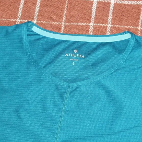Athleta Wildly Wick It Teal Shirt Size Large - Picture 12 of 13